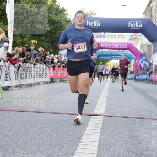 06.09.2026 - CURREX Alsterlauf Yannick Fuchs http://msf.ph/oto/10143736 06.09.2026 09:47:15 Ziel 4306, 4598, 5297, 5403, 5417, 5877, 6172 meine-sportfotos.de