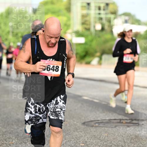 06.09.2026 - CURREX Alsterlauf Dr. Thomas Lammeyer http://msf.ph/oto/10143748 06.09.2026 10:14:46 Laufen 648 meine-sportfotos.de