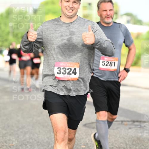06.09.2026 - CURREX Alsterlauf Dr. Thomas Lammeyer http://msf.ph/oto/10143819 06.09.2026 10:14:57 Laufen 3324, 5281 meine-sportfotos.de