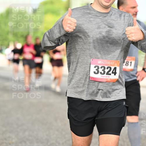 06.09.2026 - CURREX Alsterlauf Dr. Thomas Lammeyer http://msf.ph/oto/10143822 06.09.2026 10:14:57 Laufen 3324, 281 meine-sportfotos.de