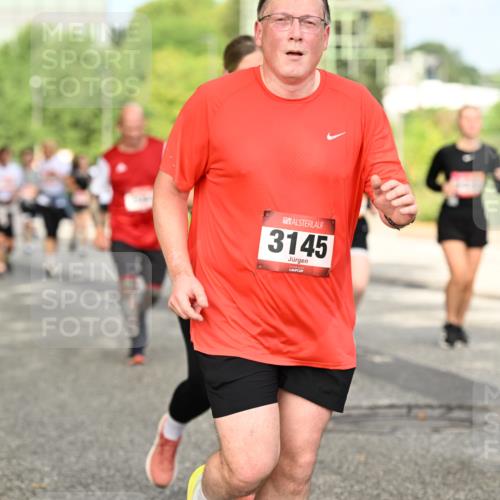 06.09.2026 - CURREX Alsterlauf Dr. Thomas Lammeyer http://msf.ph/oto/10143876 06.09.2026 10:15:03 Laufen 3145 meine-sportfotos.de