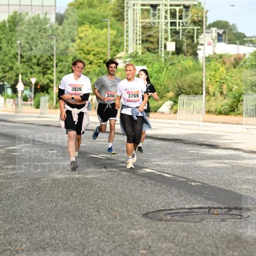 06.09.2026 - CURREX Alsterlauf Dr. Thomas Lammeyer http://msf.ph/oto/10143896 06.09.2026 10:15:08 Laufen 3926, 3358, 3769 meine-sportfotos.de