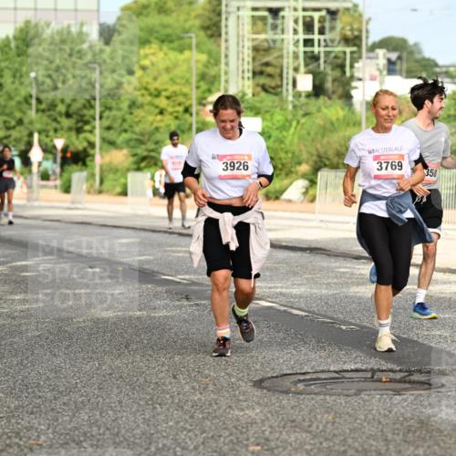 06.09.2026 - CURREX Alsterlauf Dr. Thomas Lammeyer http://msf.ph/oto/10143921 06.09.2026 10:15:10 Laufen 3926, 3769, 358, 3654 meine-sportfotos.de
