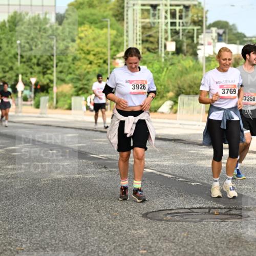 06.09.2026 - CURREX Alsterlauf Dr. Thomas Lammeyer http://msf.ph/oto/10143922 06.09.2026 10:15:10 Laufen 3926, 3769, 3358, 3654 meine-sportfotos.de