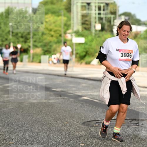 06.09.2026 - CURREX Alsterlauf Dr. Thomas Lammeyer http://msf.ph/oto/10143936 06.09.2026 10:15:12 Laufen 3926 meine-sportfotos.de
