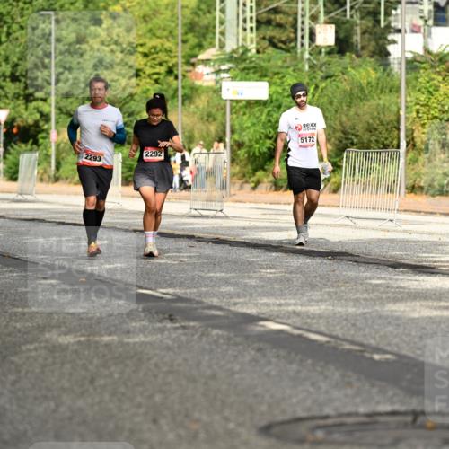 06.09.2026 - CURREX Alsterlauf Dr. Thomas Lammeyer http://msf.ph/oto/10143963 06.09.2026 10:15:16 Laufen 2292, 2293, 5172 meine-sportfotos.de