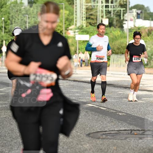 06.09.2026 - CURREX Alsterlauf Dr. Thomas Lammeyer http://msf.ph/oto/10143994 06.09.2026 10:15:20 Laufen 2293, 2292 meine-sportfotos.de