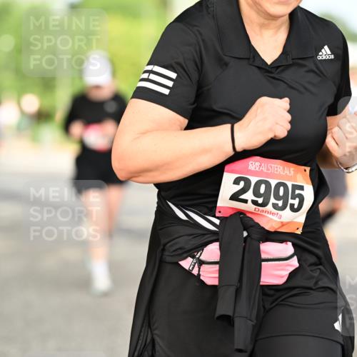06.09.2026 - CURREX Alsterlauf Dr. Thomas Lammeyer http://msf.ph/oto/10144001 06.09.2026 10:15:22 Laufen 2995 meine-sportfotos.de