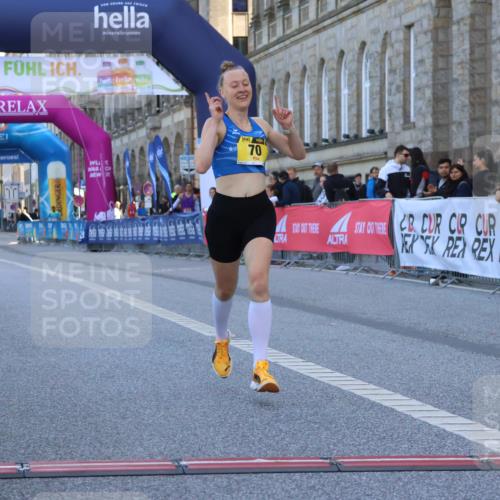 06.09.2026 - CURREX Alsterlauf Strokosch-Dieckow http://msf.ph/oto/10144074 06.09.2026 11:20:20 Ziel 70 meine-sportfotos.de