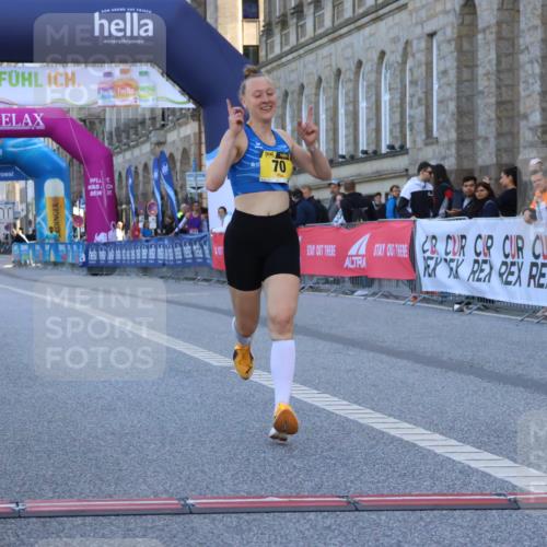 06.09.2026 - CURREX Alsterlauf Strokosch-Dieckow http://msf.ph/oto/10144080 06.09.2026 11:20:20 Ziel 70 meine-sportfotos.de