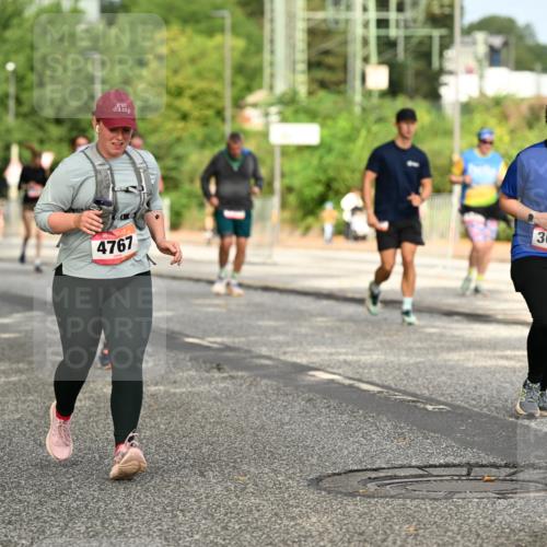 06.09.2026 - CURREX Alsterlauf Dr. Thomas Lammeyer http://msf.ph/oto/10144099 06.09.2026 10:15:36 Laufen 4767, 3003 meine-sportfotos.de