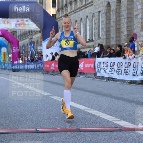 06.09.2026 - CURREX Alsterlauf Strokosch-Dieckow http://msf.ph/oto/10144101 06.09.2026 11:20:20 Ziel 70 meine-sportfotos.de