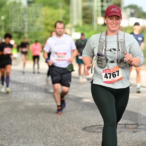 06.09.2026 - CURREX Alsterlauf Dr. Thomas Lammeyer http://msf.ph/oto/10144119 06.09.2026 10:15:37 Laufen 4767 meine-sportfotos.de