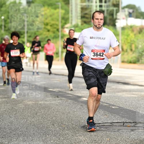 06.09.2026 - CURREX Alsterlauf Dr. Thomas Lammeyer http://msf.ph/oto/10144129 06.09.2026 10:15:39 Laufen 5305, 6168, 3642 meine-sportfotos.de
