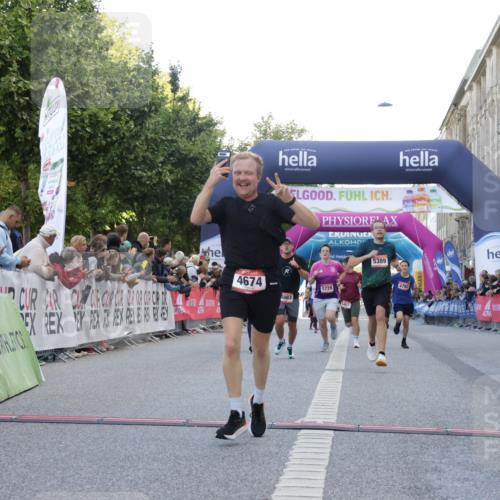 06.09.2026 - CURREX Alsterlauf Yannick Fuchs http://msf.ph/oto/10144133 06.09.2026 09:47:24 Ziel 2106, 2807, 4441, 4674, 4863, 5389, 5407, 5645, 5729, 6021, 6172 meine-sportfotos.de