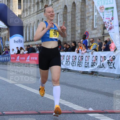 06.09.2026 - CURREX Alsterlauf Strokosch-Dieckow http://msf.ph/oto/10144145 06.09.2026 11:20:21 Ziel 70 meine-sportfotos.de
