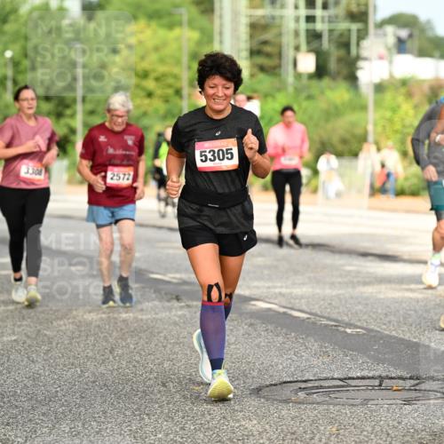 06.09.2026 - CURREX Alsterlauf Dr. Thomas Lammeyer http://msf.ph/oto/10144158 06.09.2026 10:15:42 Laufen 3308, 2572, 5305, 5581, 5580 meine-sportfotos.de