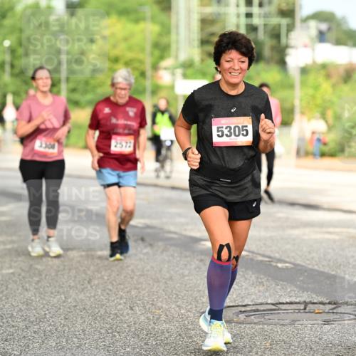 06.09.2026 - CURREX Alsterlauf Dr. Thomas Lammeyer http://msf.ph/oto/10144165 06.09.2026 10:15:42 Laufen 3300, 2572, 5305, 0 meine-sportfotos.de