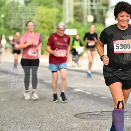 06.09.2026 - CURREX Alsterlauf Dr. Thomas Lammeyer http://msf.ph/oto/10144173 06.09.2026 10:15:43 Laufen 2572, 5305 meine-sportfotos.de