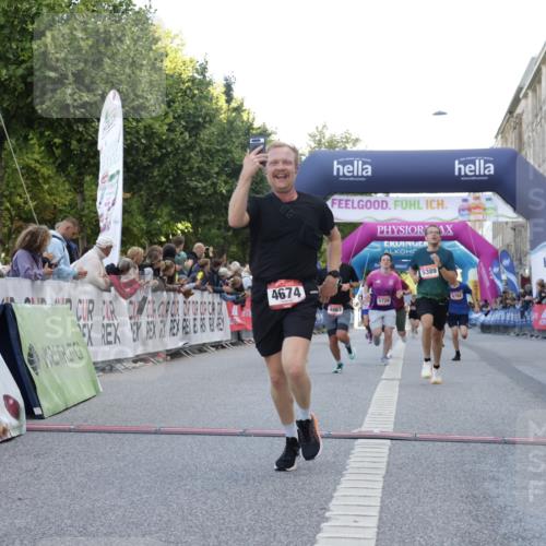 06.09.2026 - CURREX Alsterlauf Yannick Fuchs http://msf.ph/oto/10144174 06.09.2026 09:47:24 Ziel 2106, 2807, 4441, 4674, 4863, 5389, 5407, 5645, 5729, 6021, 6172 meine-sportfotos.de