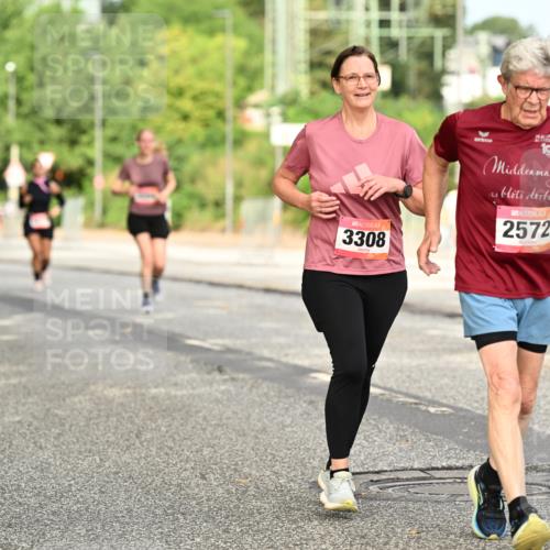 06.09.2026 - CURREX Alsterlauf Dr. Thomas Lammeyer http://msf.ph/oto/10144190 06.09.2026 10:15:45 Laufen 3308, 2572 meine-sportfotos.de