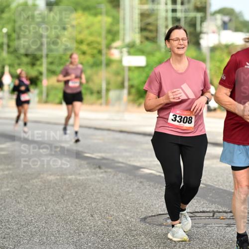 06.09.2026 - CURREX Alsterlauf Dr. Thomas Lammeyer http://msf.ph/oto/10144195 06.09.2026 10:15:45 Laufen 3308, 19, 2572 meine-sportfotos.de