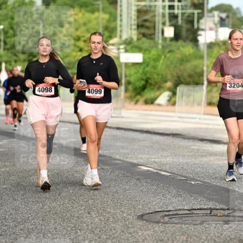 06.09.2026 - CURREX Alsterlauf Dr. Thomas Lammeyer http://msf.ph/oto/10144213 06.09.2026 10:15:50 Laufen 3204, 4098, 4099 meine-sportfotos.de