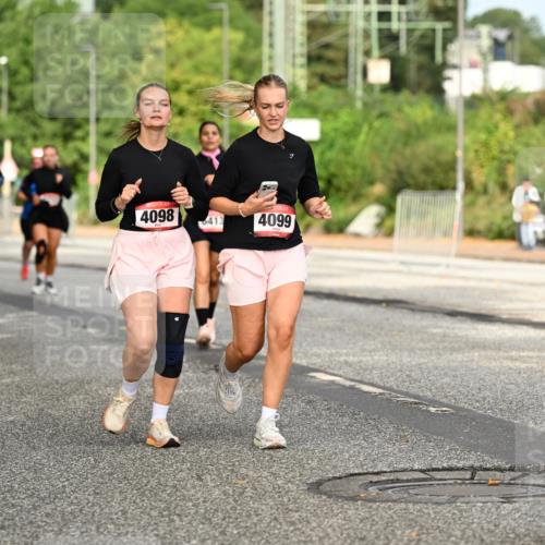 06.09.2026 - CURREX Alsterlauf Dr. Thomas Lammeyer http://msf.ph/oto/10144219 06.09.2026 10:15:50 Laufen 4098, 6413, 4099, 3204 meine-sportfotos.de