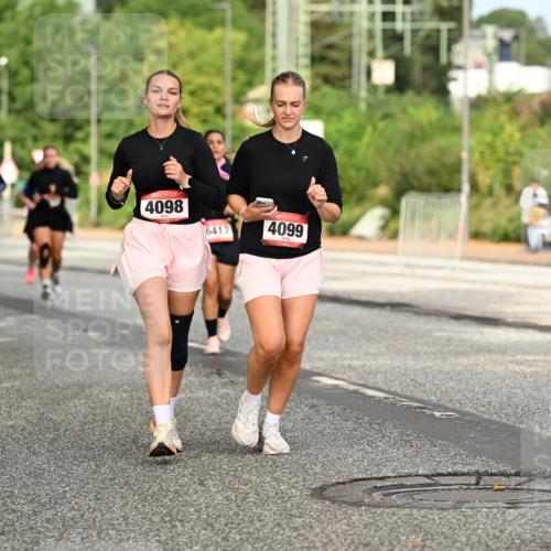 06.09.2026 - CURREX Alsterlauf Dr. Thomas Lammeyer http://msf.ph/oto/10144221 06.09.2026 10:15:51 Laufen 4098, 6413, 4099, 3204 meine-sportfotos.de