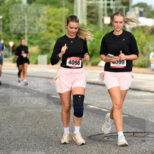 06.09.2026 - CURREX Alsterlauf Dr. Thomas Lammeyer http://msf.ph/oto/10144229 06.09.2026 10:15:52 Laufen 4098, 4099 meine-sportfotos.de