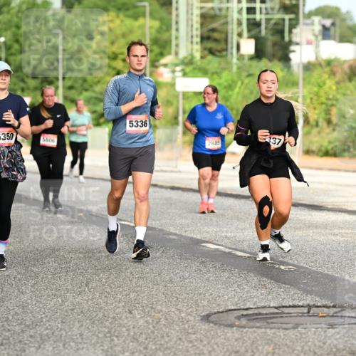06.09.2026 - CURREX Alsterlauf Dr. Thomas Lammeyer http://msf.ph/oto/10144275 06.09.2026 10:15:57 Laufen 5350, 5806, 5336, 2885 meine-sportfotos.de