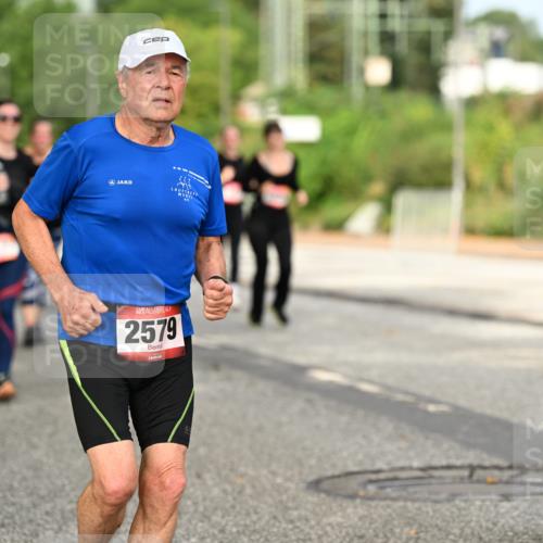 06.09.2026 - CURREX Alsterlauf Dr. Thomas Lammeyer http://msf.ph/oto/10144355 06.09.2026 10:16:06 Laufen 2579 meine-sportfotos.de