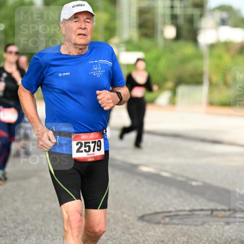 06.09.2026 - CURREX Alsterlauf Dr. Thomas Lammeyer http://msf.ph/oto/10144358 06.09.2026 10:16:06 Laufen 2579 meine-sportfotos.de