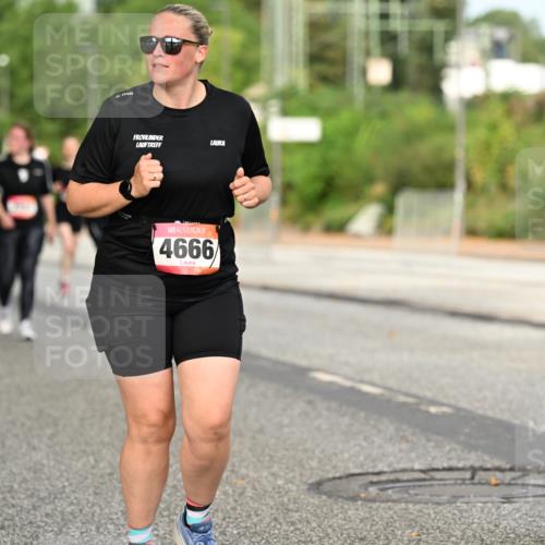 06.09.2026 - CURREX Alsterlauf Dr. Thomas Lammeyer http://msf.ph/oto/10144454 06.09.2026 10:16:17 Laufen 4666 meine-sportfotos.de