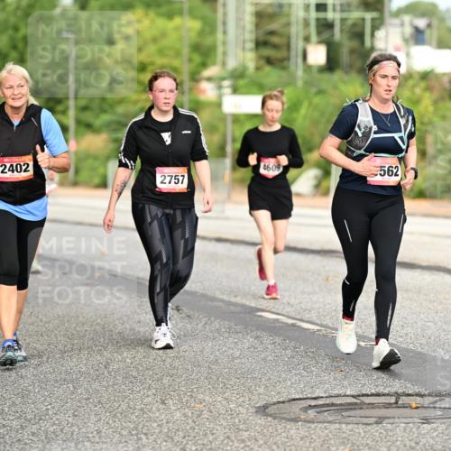06.09.2026 - CURREX Alsterlauf Dr. Thomas Lammeyer http://msf.ph/oto/10144467 06.09.2026 10:16:22 Laufen 3768, 2402, 4609, 562, 2757 meine-sportfotos.de