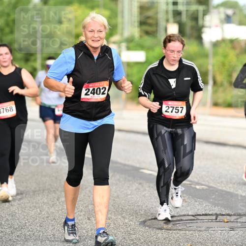 06.09.2026 - CURREX Alsterlauf Dr. Thomas Lammeyer http://msf.ph/oto/10144486 06.09.2026 10:16:23 Laufen 3768, 2402, 2757, 4609 meine-sportfotos.de