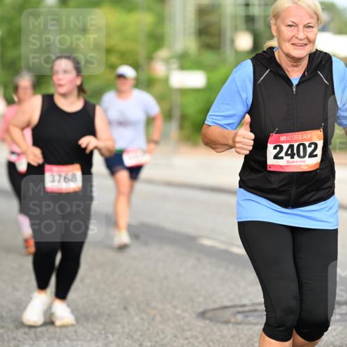 06.09.2026 - CURREX Alsterlauf Dr. Thomas Lammeyer http://msf.ph/oto/10144502 06.09.2026 10:16:25 Laufen 3768, 2402, 2757 meine-sportfotos.de