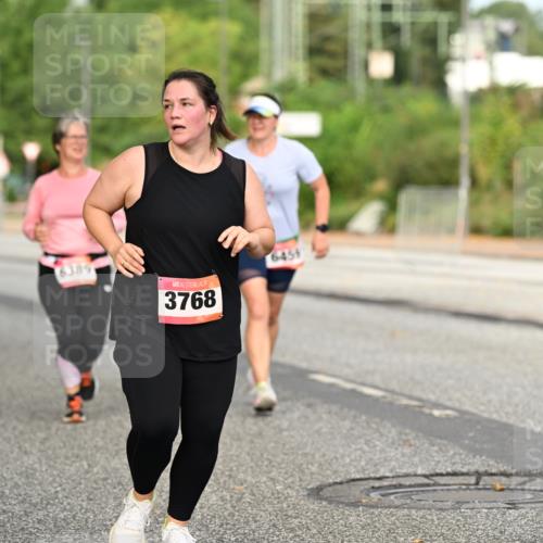 06.09.2026 - CURREX Alsterlauf Dr. Thomas Lammeyer http://msf.ph/oto/10144508 06.09.2026 10:16:26 Laufen 6389, 3768, 6454 meine-sportfotos.de