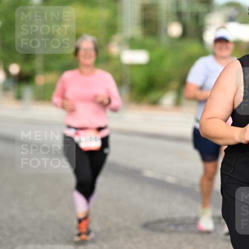 06.09.2026 - CURREX Alsterlauf Dr. Thomas Lammeyer http://msf.ph/oto/10144527 06.09.2026 10:16:27 Laufen 3768 meine-sportfotos.de