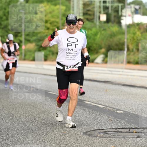 06.09.2026 - CURREX Alsterlauf Dr. Thomas Lammeyer http://msf.ph/oto/10144583 06.09.2026 10:16:39 Laufen 2330 meine-sportfotos.de