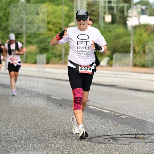 06.09.2026 - CURREX Alsterlauf Dr. Thomas Lammeyer http://msf.ph/oto/10144586 06.09.2026 10:16:39 Laufen 2330 meine-sportfotos.de