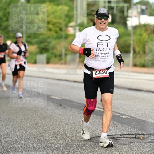 06.09.2026 - CURREX Alsterlauf Dr. Thomas Lammeyer http://msf.ph/oto/10144590 06.09.2026 10:16:39 Laufen 2330 meine-sportfotos.de