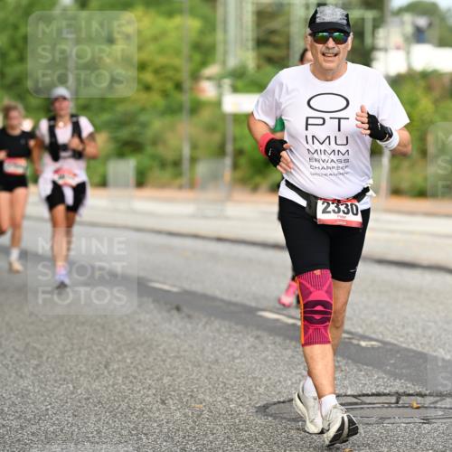 06.09.2026 - CURREX Alsterlauf Dr. Thomas Lammeyer http://msf.ph/oto/10144594 06.09.2026 10:16:40 Laufen 2330 meine-sportfotos.de
