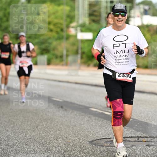 06.09.2026 - CURREX Alsterlauf Dr. Thomas Lammeyer http://msf.ph/oto/10144596 06.09.2026 10:16:40 Laufen 2330 meine-sportfotos.de