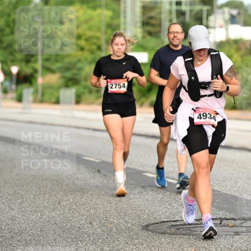 06.09.2026 - CURREX Alsterlauf Dr. Thomas Lammeyer http://msf.ph/oto/10144615 06.09.2026 10:16:44 Laufen 2754, 4934 meine-sportfotos.de