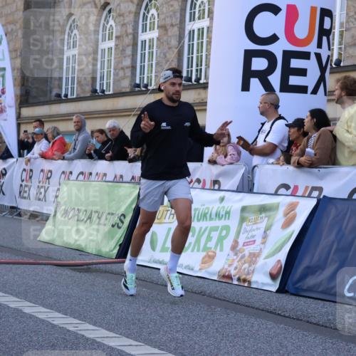 06.09.2026 - CURREX Alsterlauf Strokosch-Dieckow http://msf.ph/oto/10144632 06.09.2026 11:48:57 Ziel 1013, 1066, 1233, 1238, 1243, 1250, 1273, 1275, 1276, 1326, 1338, 8347 meine-sportfotos.de