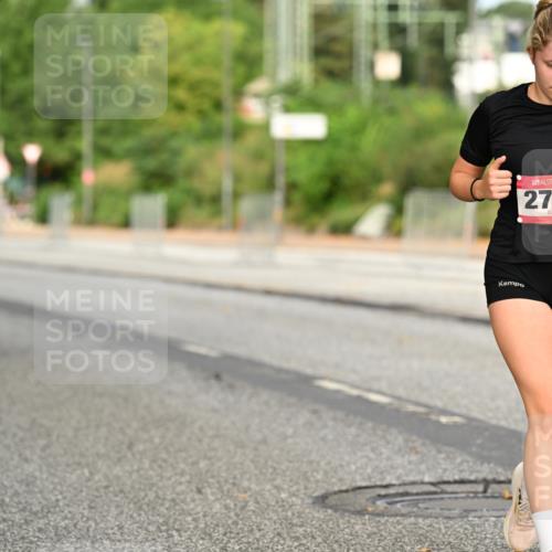 06.09.2026 - CURREX Alsterlauf Dr. Thomas Lammeyer http://msf.ph/oto/10144635 06.09.2026 10:16:46 Laufen 2754 meine-sportfotos.de