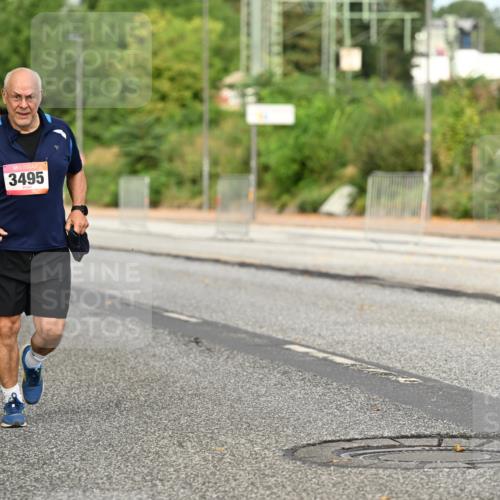 06.09.2026 - CURREX Alsterlauf Dr. Thomas Lammeyer http://msf.ph/oto/10144638 06.09.2026 10:16:48 Laufen 3495 meine-sportfotos.de