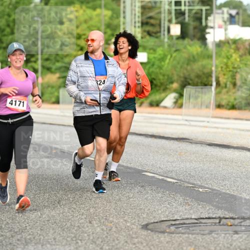 06.09.2026 - CURREX Alsterlauf Dr. Thomas Lammeyer http://msf.ph/oto/10144680 06.09.2026 10:16:53 Laufen 4171, 24 meine-sportfotos.de