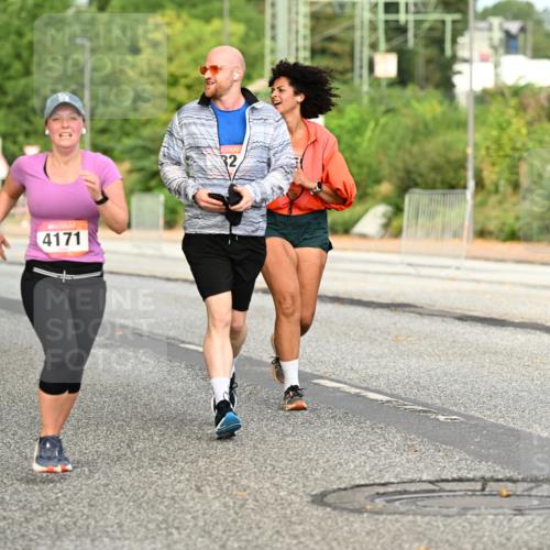 06.09.2026 - CURREX Alsterlauf Dr. Thomas Lammeyer http://msf.ph/oto/10144682 06.09.2026 10:16:54 Laufen 4171, 32 meine-sportfotos.de